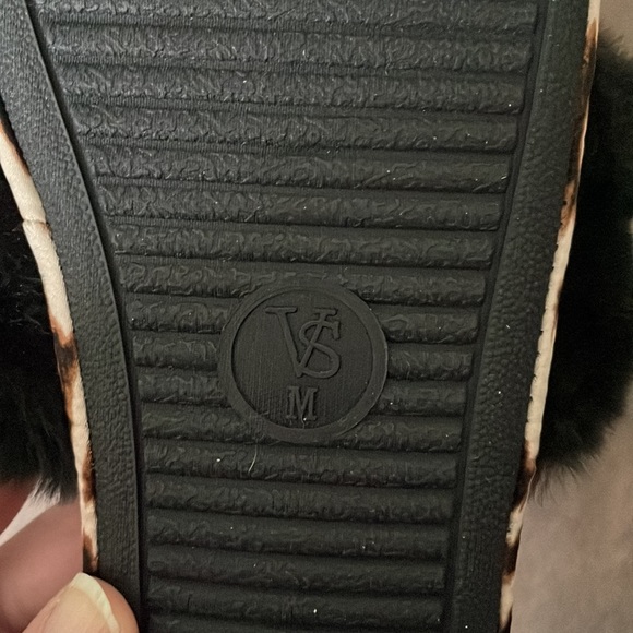 Slippers victoria secret size M - Picture 4 of 4
